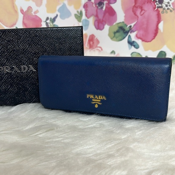 💯Authentic Prada Blue Leather Wallet🍀 - Picture 1 of 17